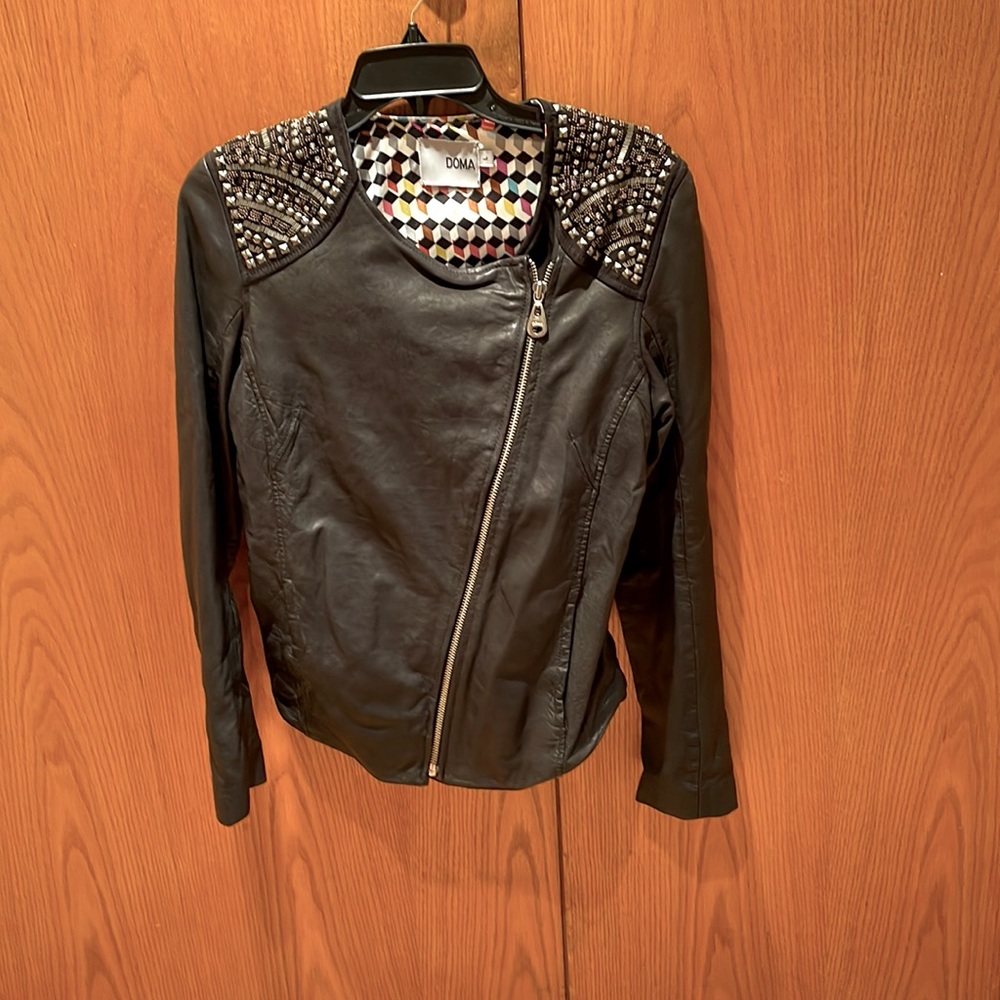 Embellished fitted leather jacket